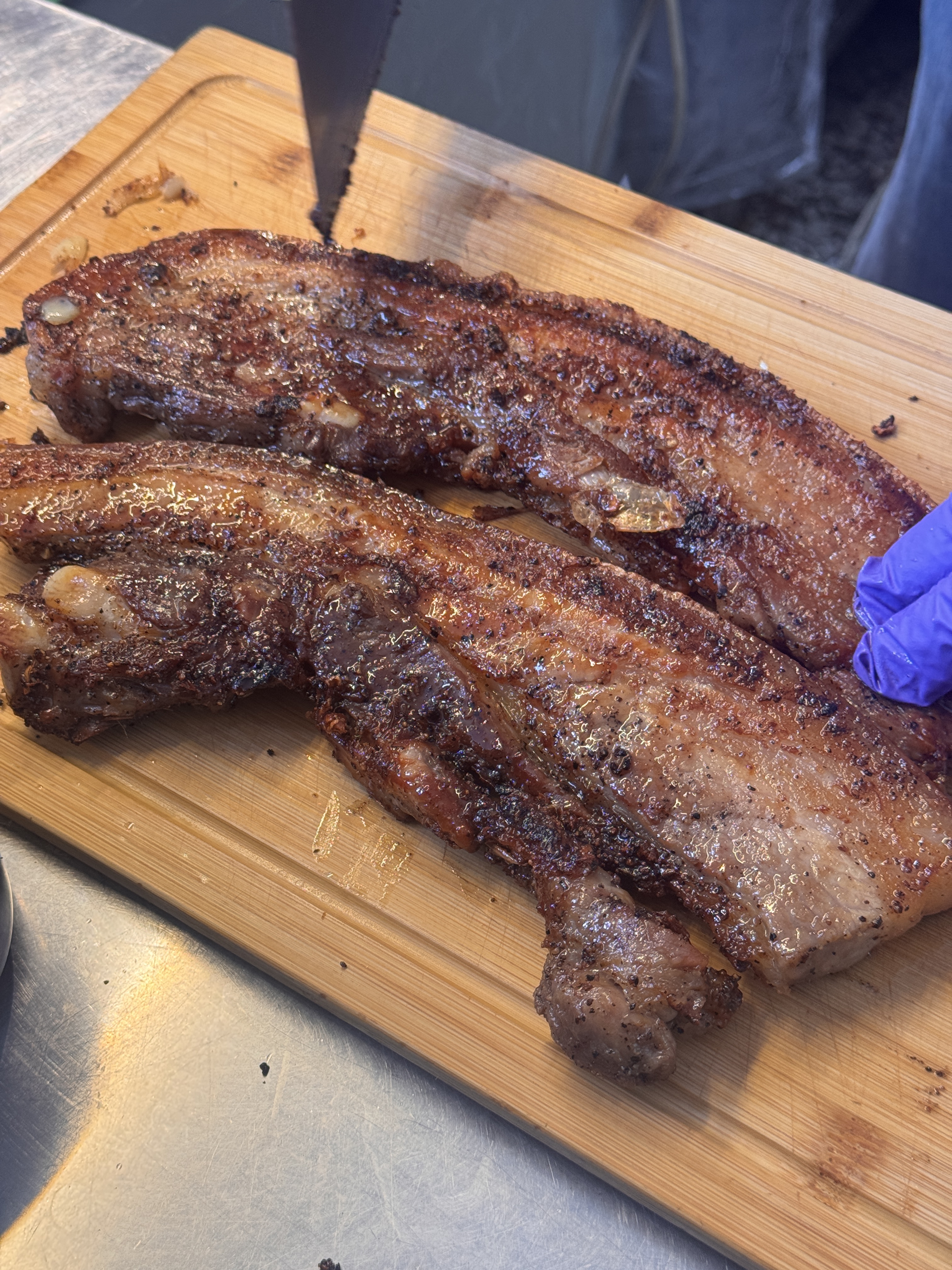 烤好的鹹豬肉 1